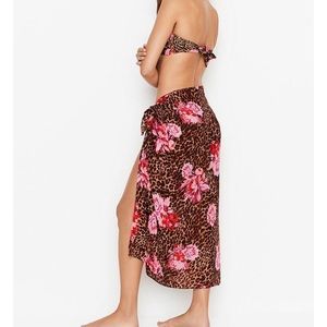 Animal print Victoria’s Secret Sarong 👙 NWT